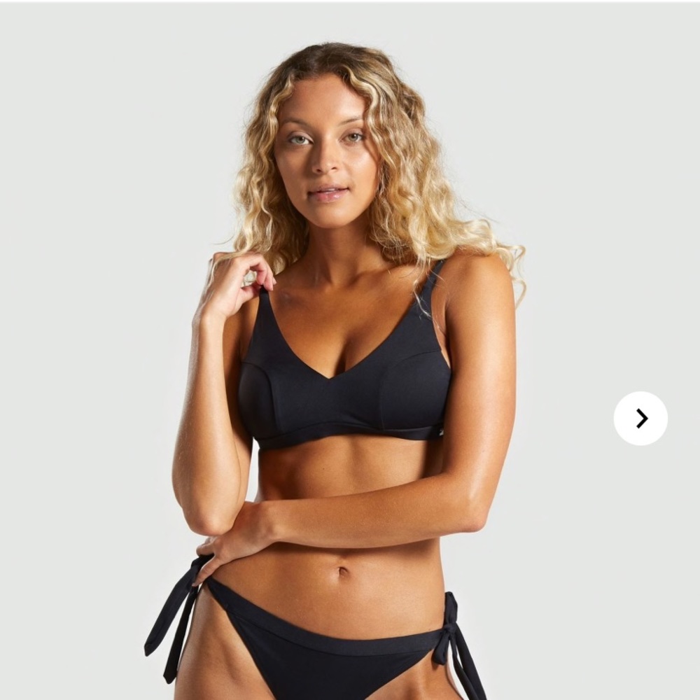 ❌SOLD❌Gymshark Horizon Bikini Top